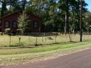 581 Pine Island Rd, Karnack, TX 75661