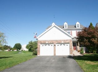 1215 Burrows Dr, Stewartsville, NJ