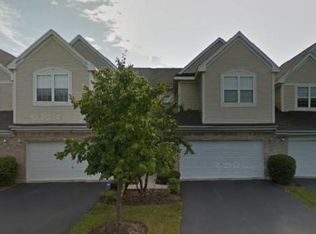 15 Bay Dr, Itasca, IL 60143