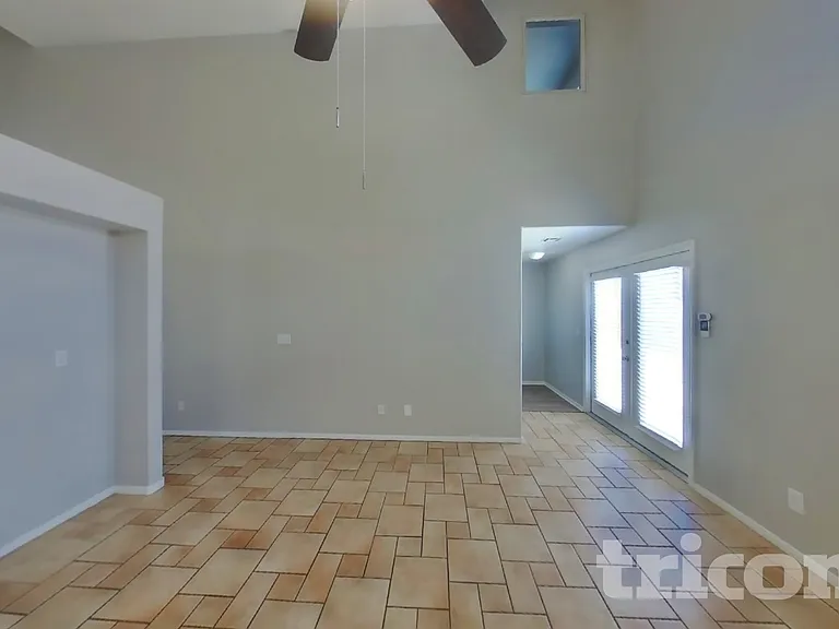 1133 Broken Hills Dr — Photo 3