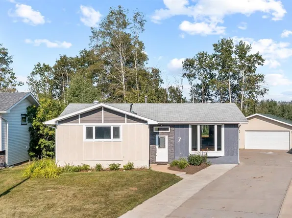 7 W May Cres, Wood Buffalo, AB T9H 1J8