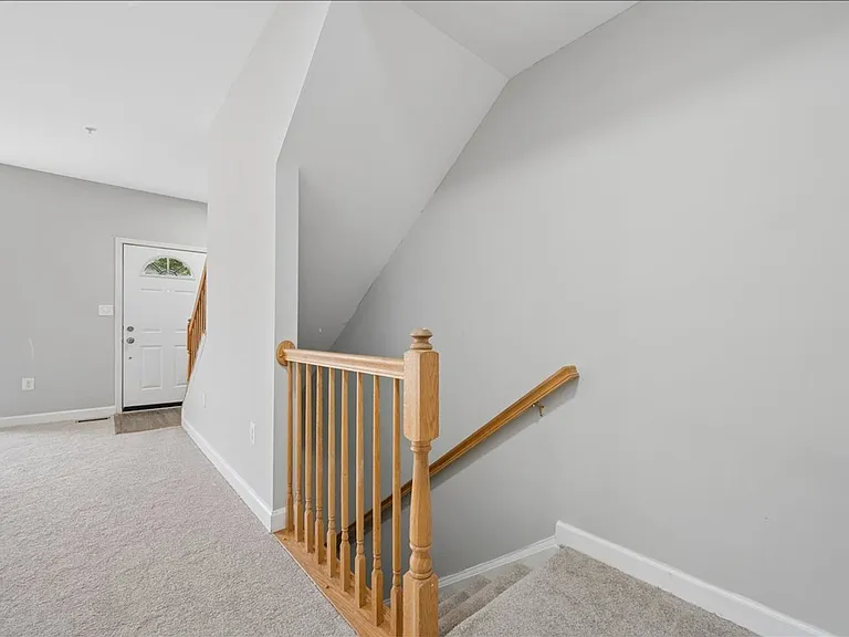 1004 Collindale Ave — Photo 30