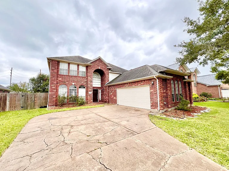 16735 Village View Trl — Photo 2