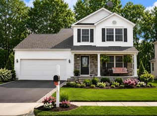 247 Kastlekove Dr, Lewis Center, OH 43035