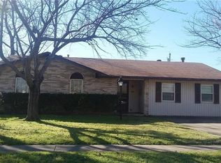 1932 Spanish Trl, Irving, TX 75060