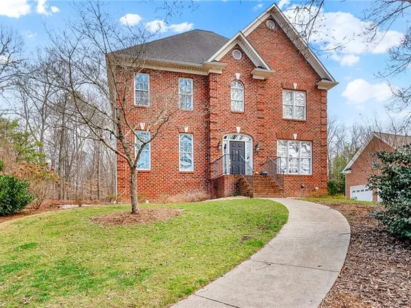 1869 Curraghmore Rd, Clemmons, NC 27012