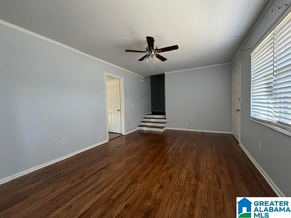 4th image of 1030 Gloria Dr