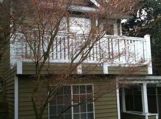 942 N 79th St, Seattle, WA 98103