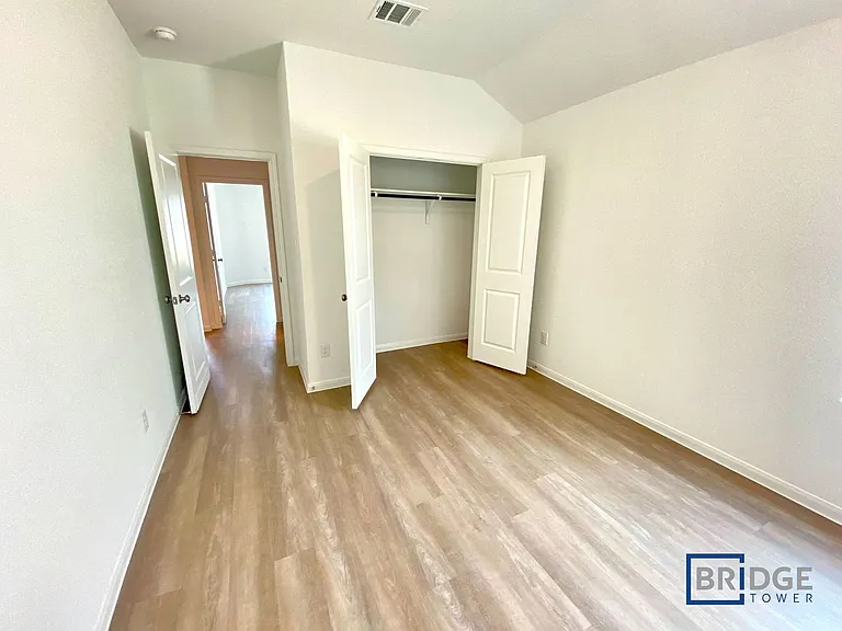 2720 Coral Valley — Photo 13