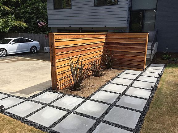 Focal Wall w pavers & pebble