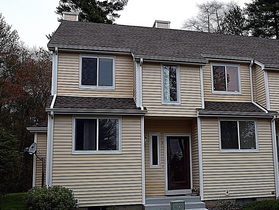 1st image of 9 Gaslight Ln