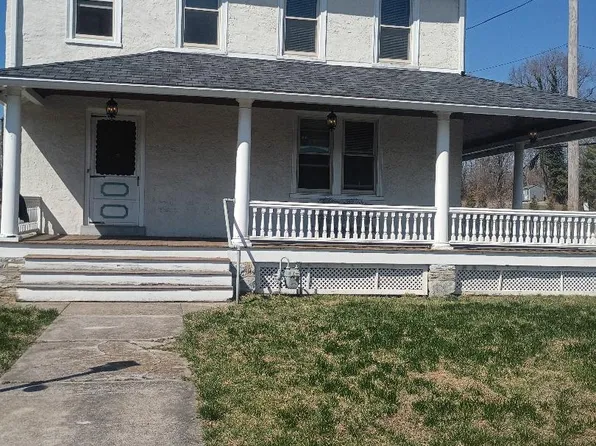 45 W Pennsylvania Ave, Downingtown, PA 19335