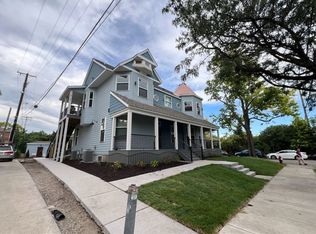 916 6th St SE, Minneapolis, MN 55414