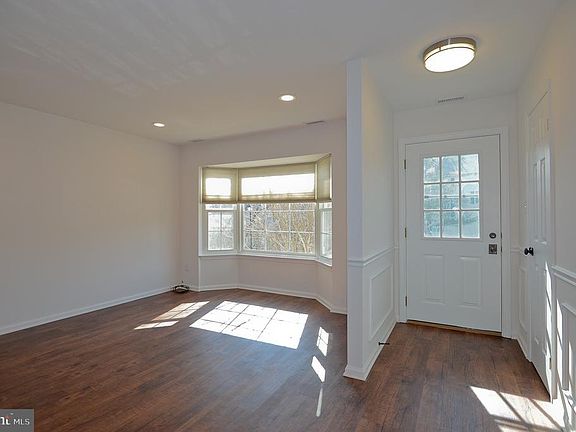 5th image of 13704 Autumn Vale Ct #27B