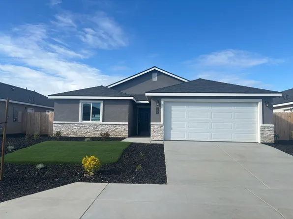 7020 Elm Street, Visalia, CA 93291