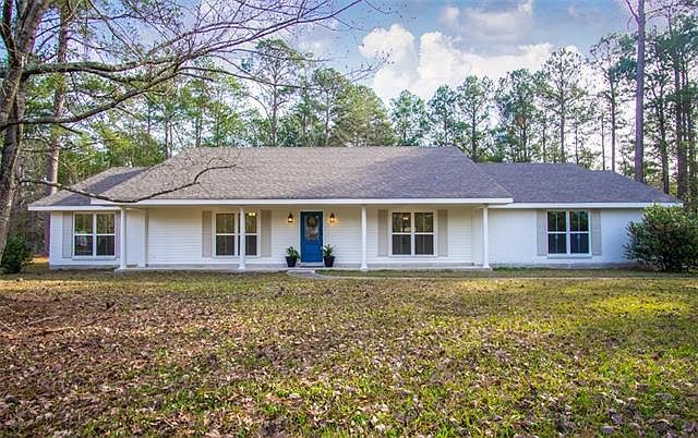 1st image of 70096 Cypress Dr