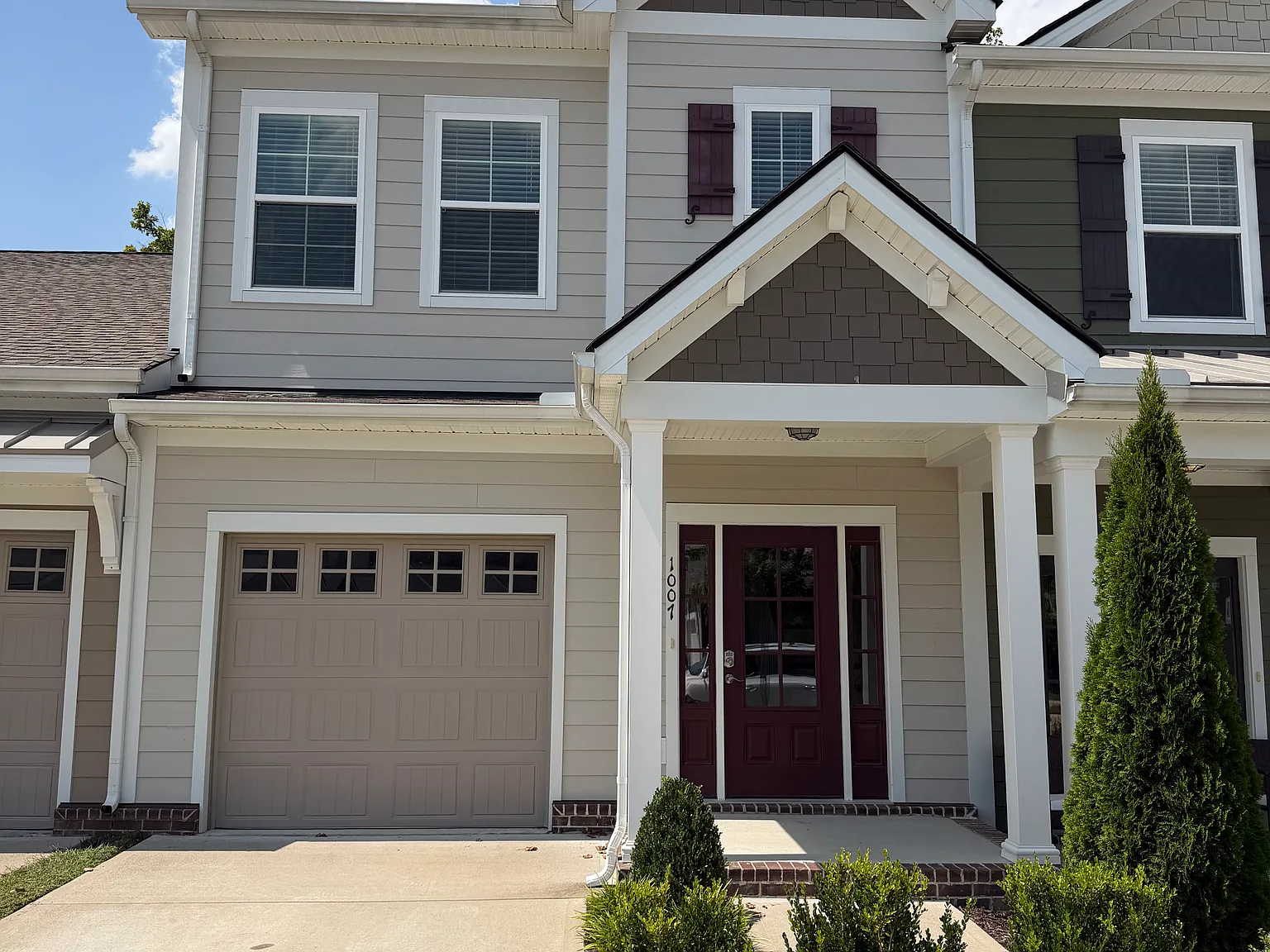 3 bed, 2.5 bath, 1804 sqft, $2,975 — Photo 2