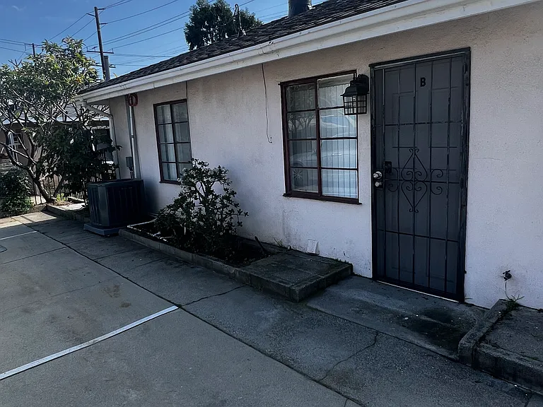 843 W Walnut Ave #B — Photo 2