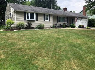 119 Woodmancy Ln, Fayetteville, NY