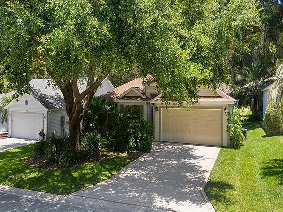 2nd image of 135 Costa Mesa Dr