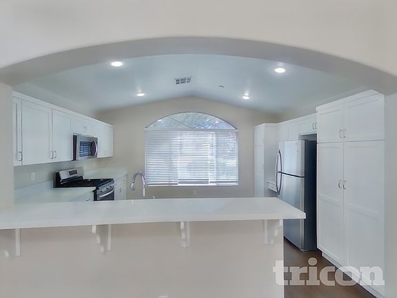5th image of 710 Wolf Lake Ave