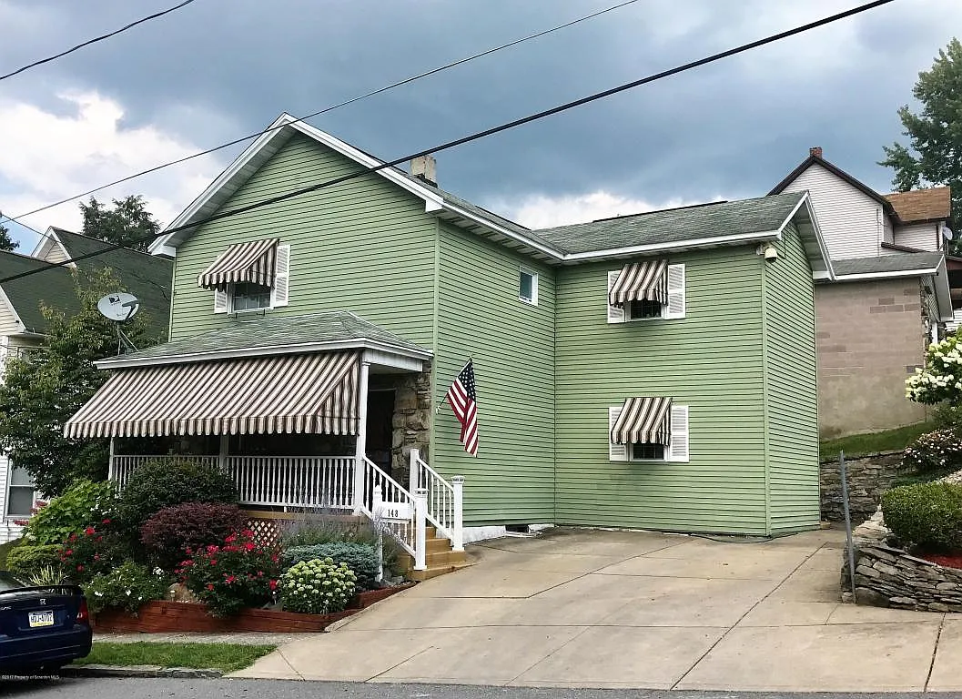 148 Spring St photo 1