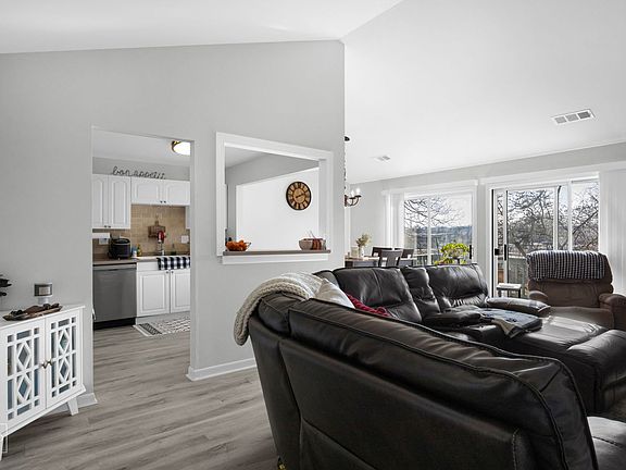 2nd image of 1588 Burr Oak Ct APT B