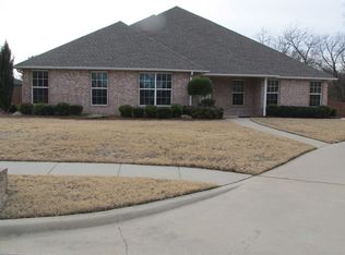 1714 Warwick Cir, Ardmore, OK 73401