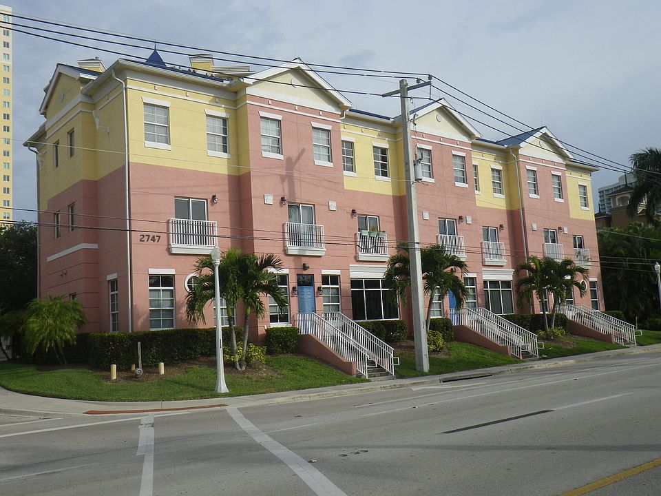 2747 FIRST STREET BUILDING