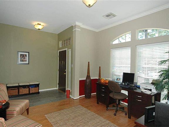 3rd image of 3627 Paigewood Dr