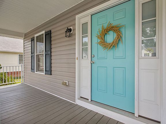 4th image of 2937 Greenway Ave