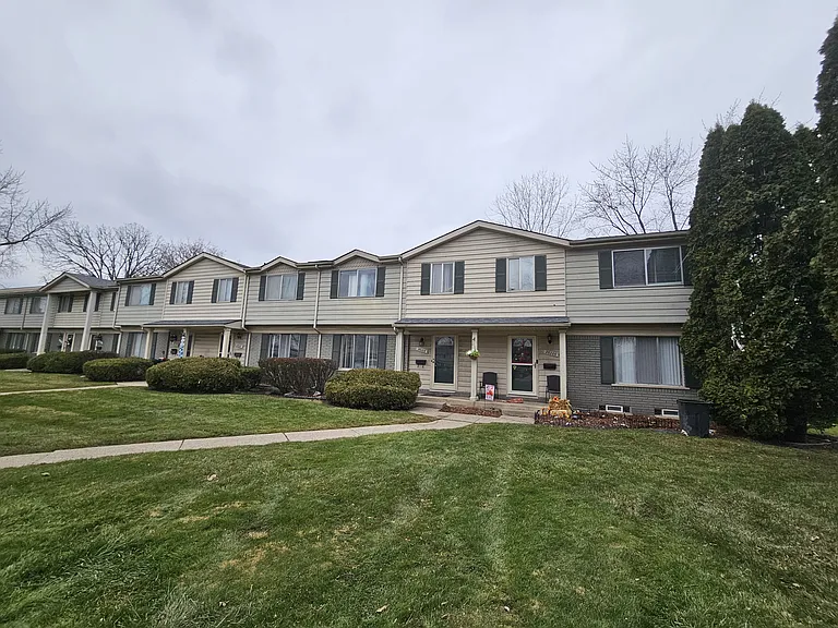 26208 Franklin Pointe Dr — Photo 3