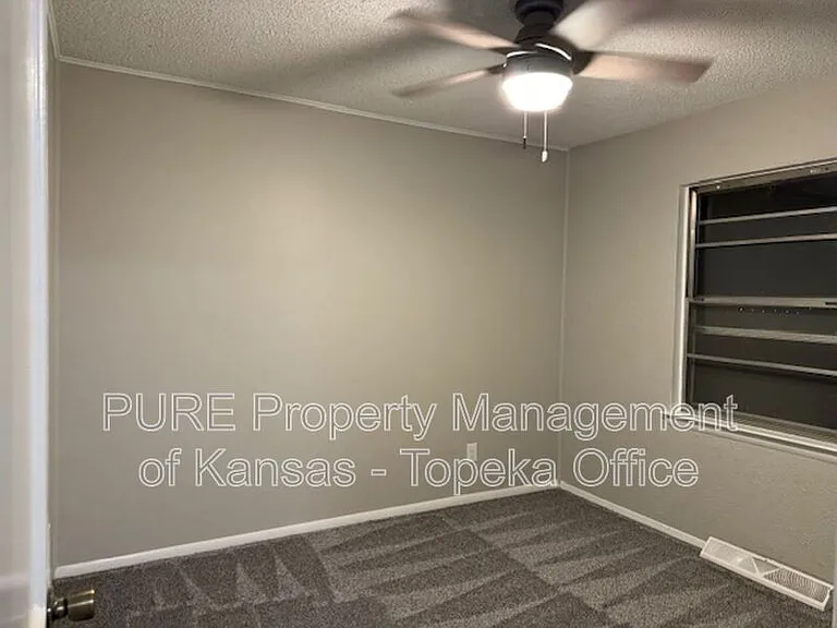 2416 SW 25th Dr — Photo 7