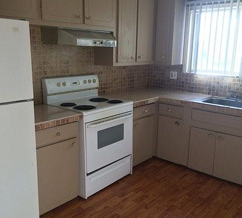 3rd image of 15298 Miller St #5