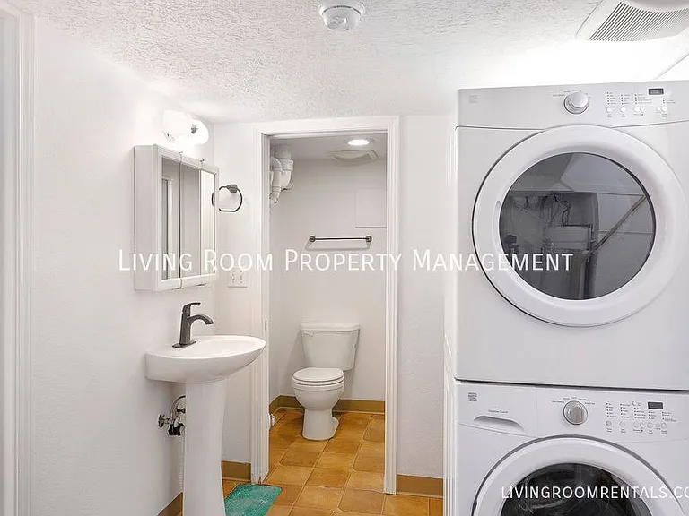 4451 SE 29th Ave — Photo 5