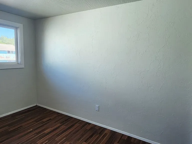 660 Kelly St — Photo 11