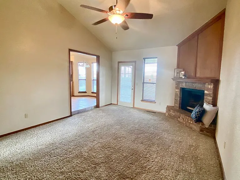 14816 Brent Cir — Photo 5