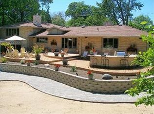 722 N Shore Dr, South Haven, MI 49090