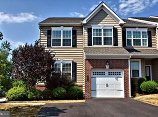 111 Mainland Square Dr, Harleysville, PA 19438