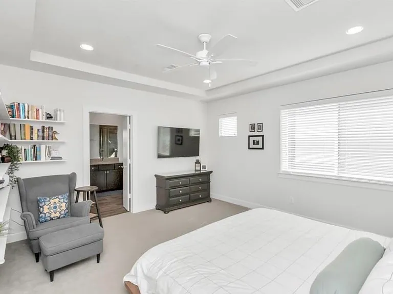 360 Eado Park Cir — Photo 16