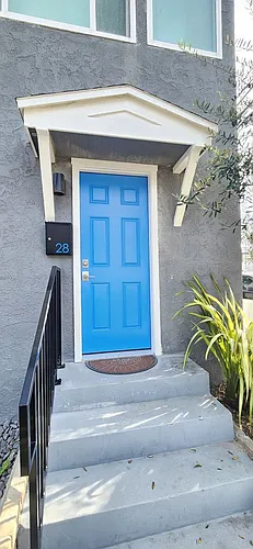 28 57th Pl #5703 Photo 1