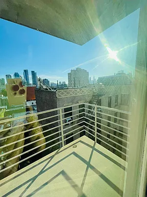 Rented by Voro New York | media 37