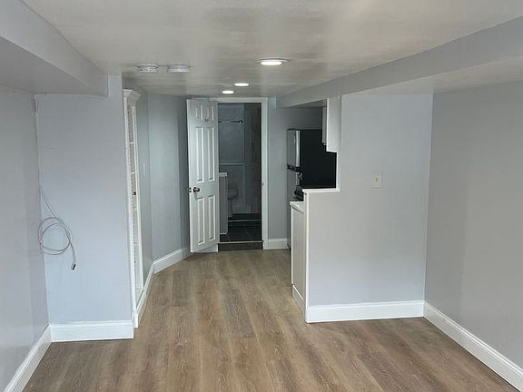 2nd image of 22 N Astor St #1