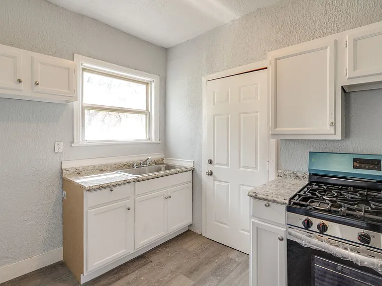 2840 S Moreland Blvd #14 — Photo 4