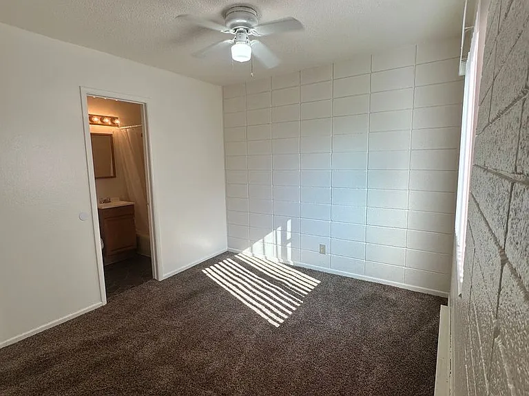 810 Mill St — Photo 4