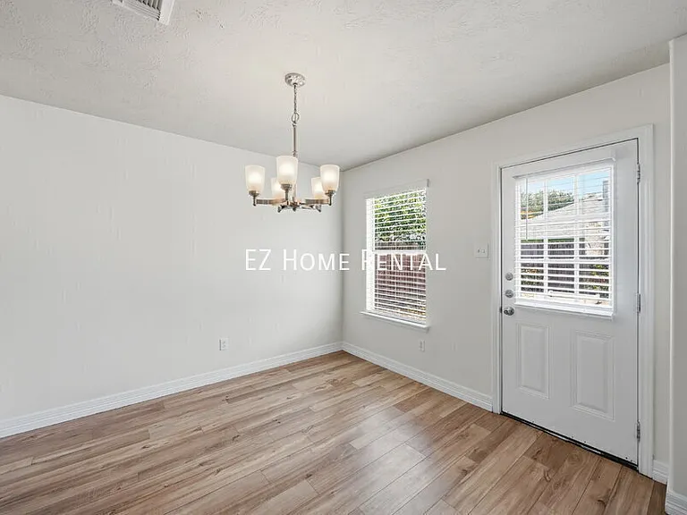 2619 Dylans Crossing Dr — Photo 5