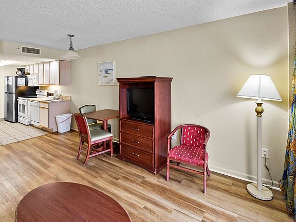 5th image of 1700 N Ocean Blvd. #455