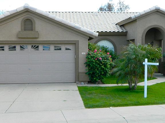 4th image of 2411 E Wildhorse Pl