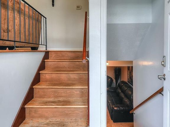 5th image of 4040 N 92nd Ave