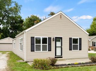 2221 Woods Rd, Fort Wayne, IN 46818